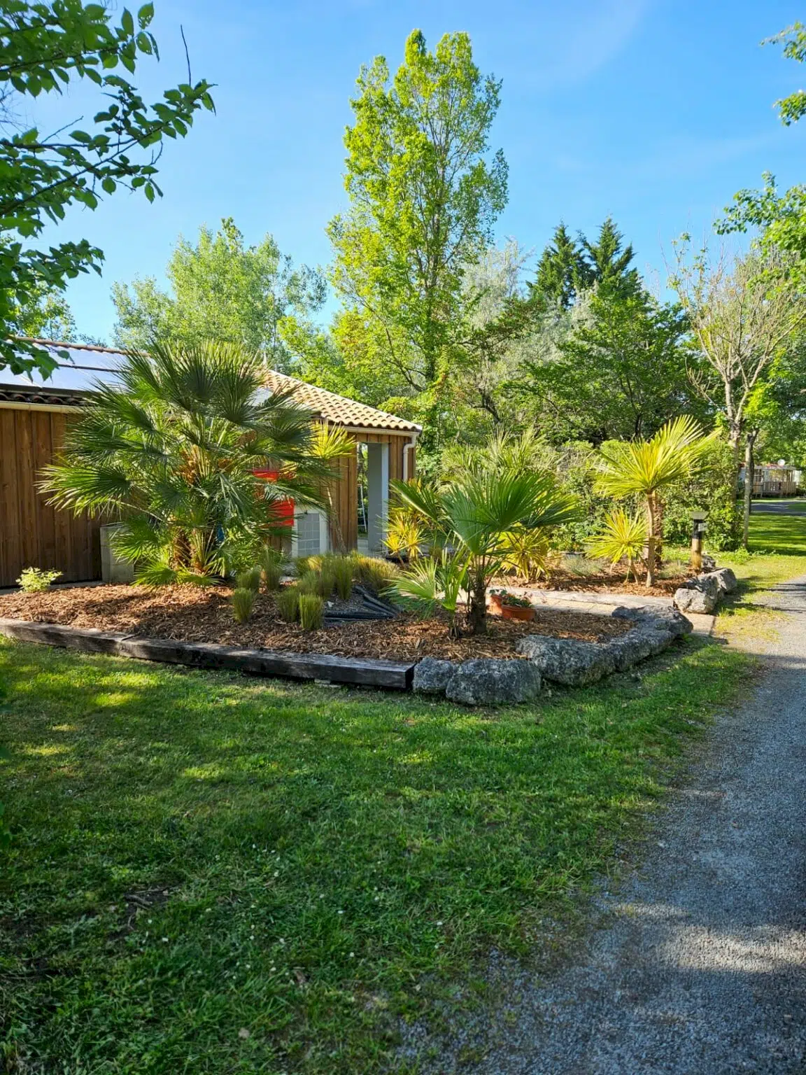 image of the sanitary facilities in the heart of nature at fief melin