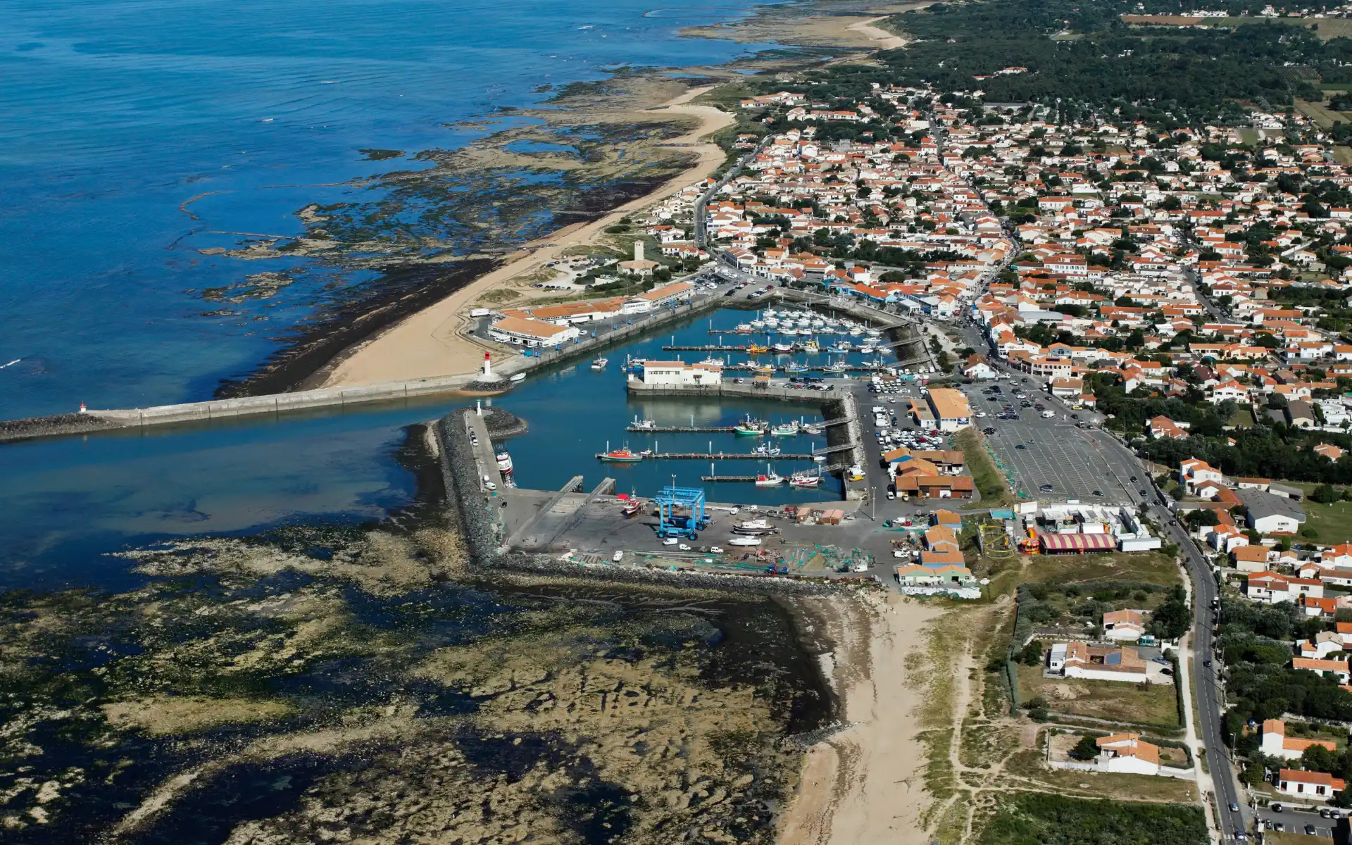 port cotiniere village de fete et peche